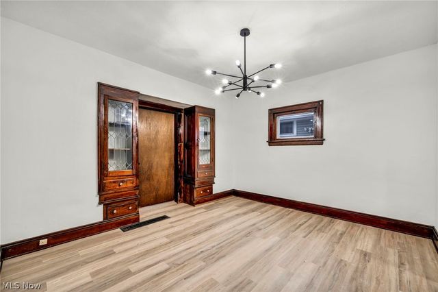 13910 Bartlett Avenue, Cleveland, OH 44120