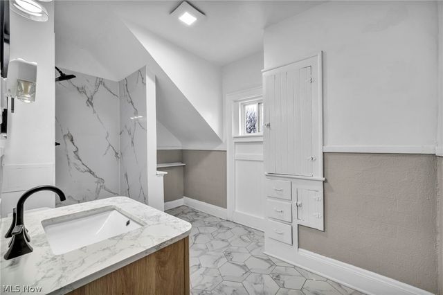 13910 Bartlett Avenue, Cleveland, OH 44120