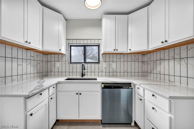 13910 Bartlett Avenue, Cleveland, OH 44120