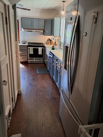 116 Parker Rd, Wakefield, MA 01880