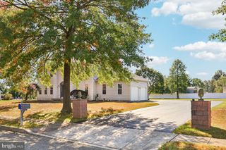 104 BERKSHIRE LN, Royersford, PA 19468
