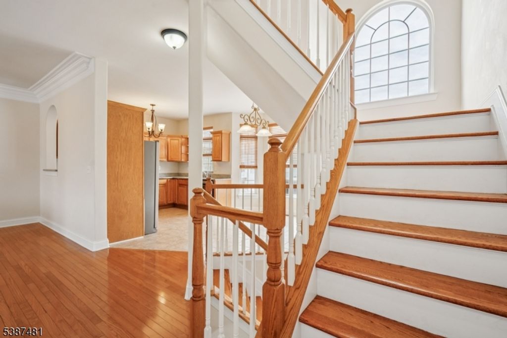 1336 Danchetz Ct, Rahway City, NJ 07065