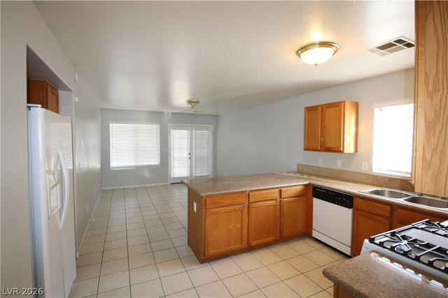 7868 Steamboat Springs Court, Las Vegas, NV 89139