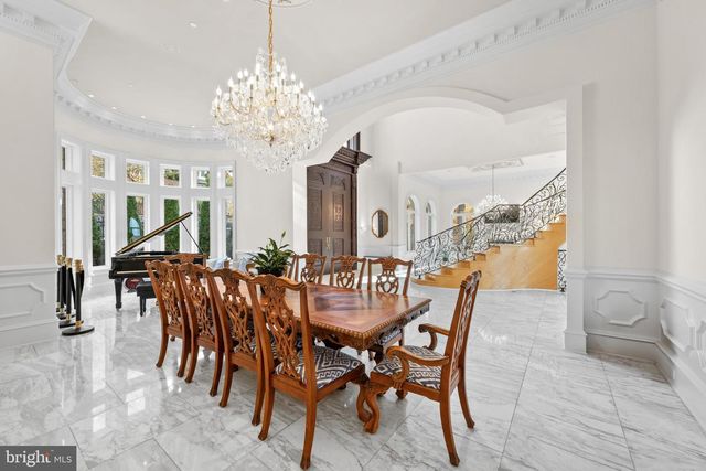 612 RIVERCREST DR, Mclean, VA 22101