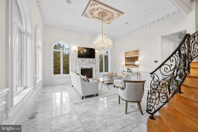 612 RIVERCREST DR, Mclean, VA 22101