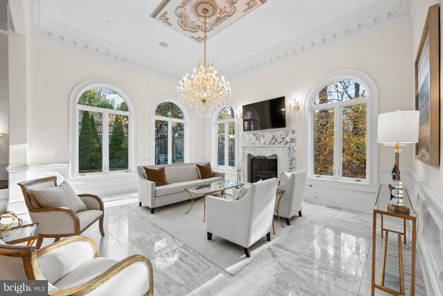 612 RIVERCREST DR, Mclean, VA 22101