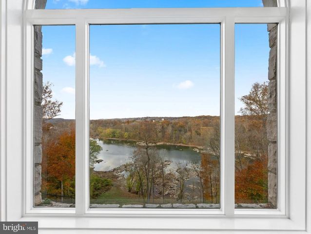 612 RIVERCREST DR, Mclean, VA 22101