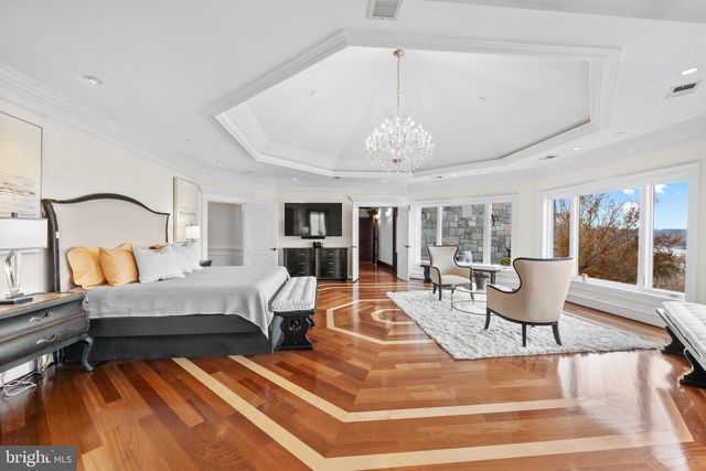 612 RIVERCREST DR, Mclean, VA 22101