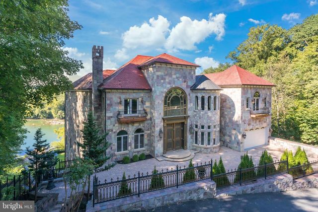 612 RIVERCREST DR, Mclean, VA 22101