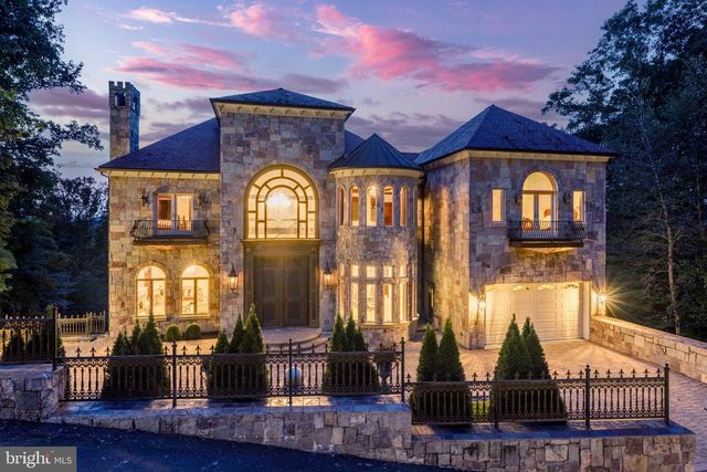 612 RIVERCREST DR, Mclean, VA 22101