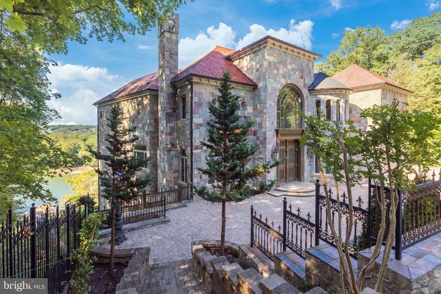 612 RIVERCREST DR, Mclean, VA 22101