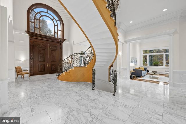 612 RIVERCREST DR, Mclean, VA 22101