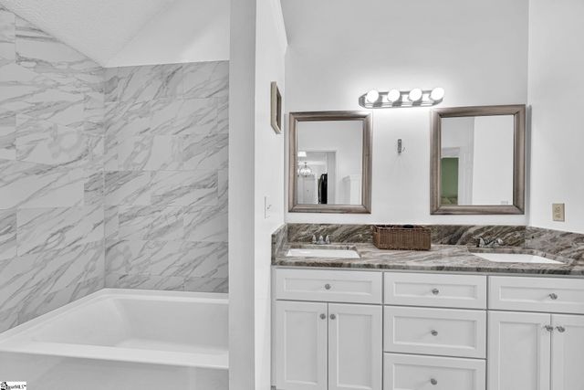 301 Mountain View Court, Greenville, SC 29611