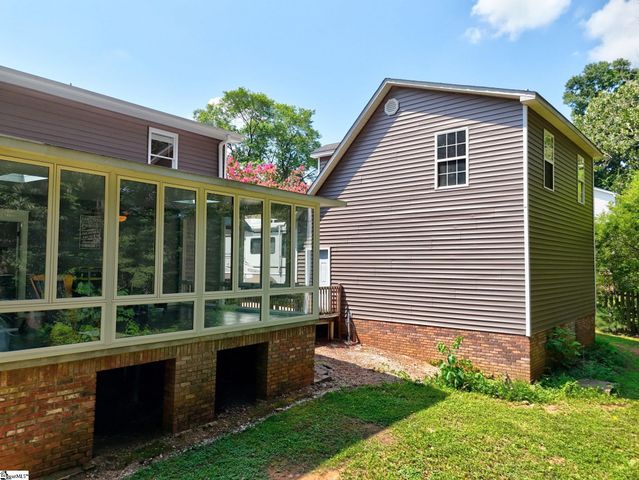 301 Mountain View Court, Greenville, SC 29611
