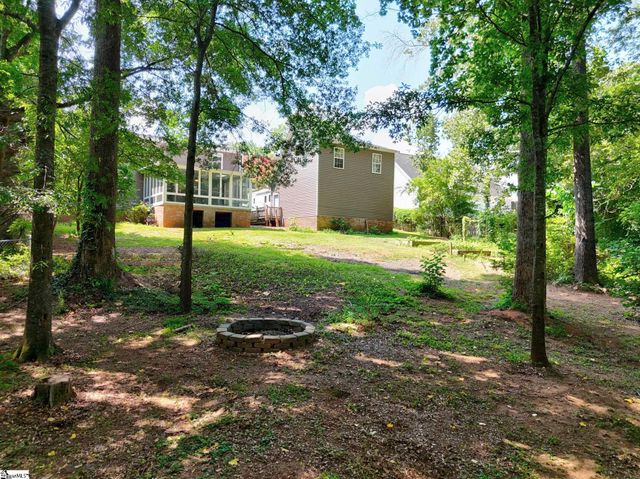 301 Mountain View Court, Greenville, SC 29611