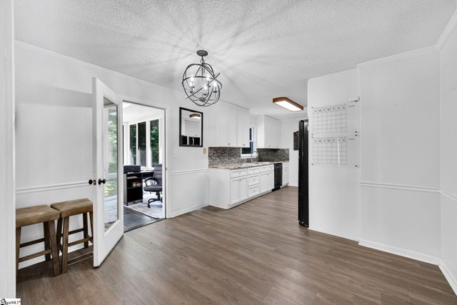 301 Mountain View Court, Greenville, SC 29611