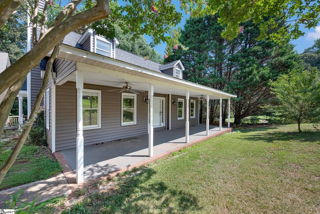 301 Mountain View Court, Greenville, SC 29611