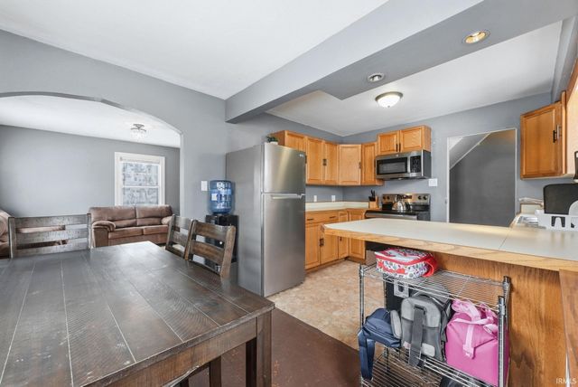 816 Hofer Avenue, Fort Wayne, IN 46808