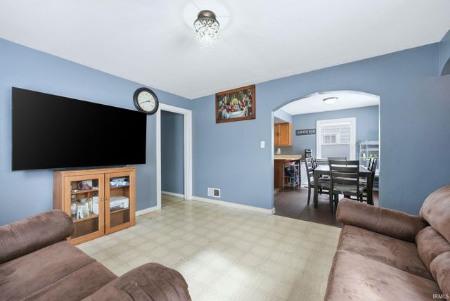 816 Hofer Avenue, Fort Wayne, IN 46808