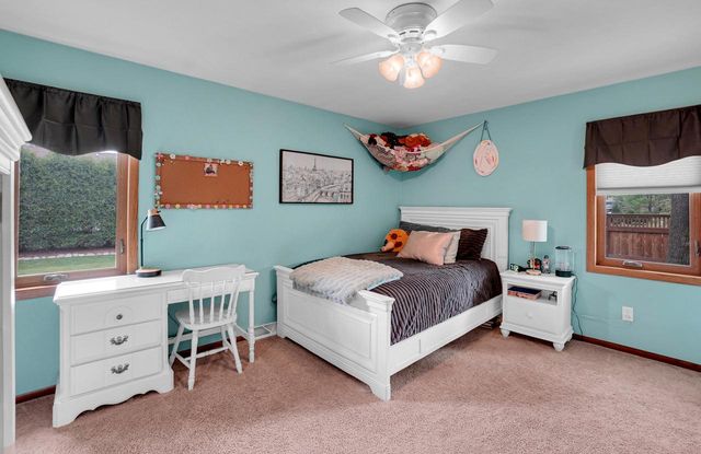N24W22526 Beechwood LANE, Waukesha, WI 53186