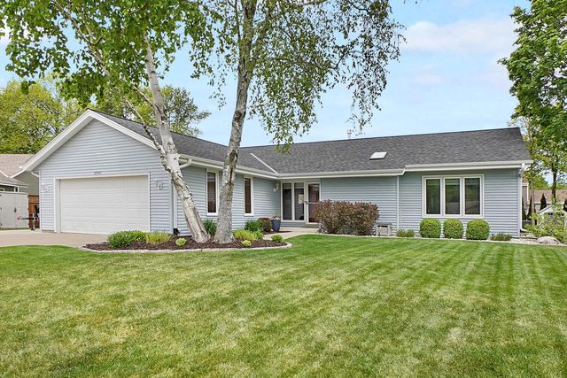N24W22526 Beechwood LANE, Waukesha, WI 53186