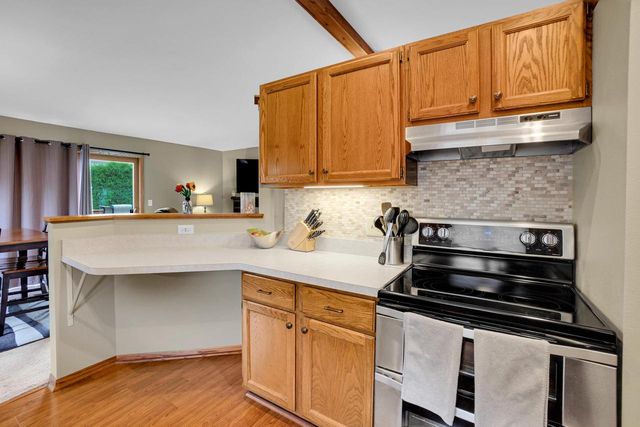 N24W22526 Beechwood LANE, Waukesha, WI 53186