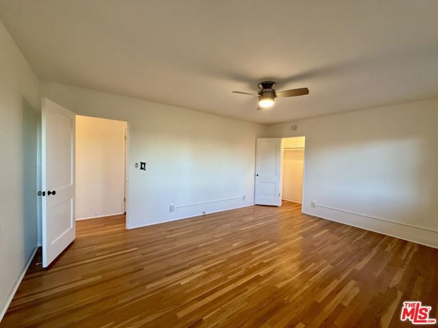 5560 Village, Los Angeles, CA 90016