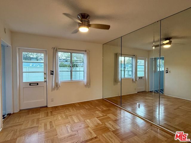 5560 Village, Los Angeles, CA 90016