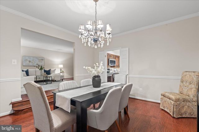 10205 OLD HUNT RD, Vienna, VA 22181