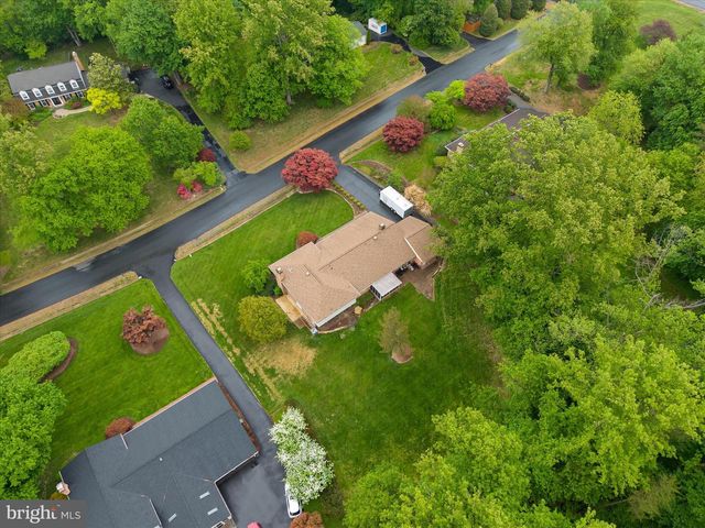 10205 OLD HUNT RD, Vienna, VA 22181