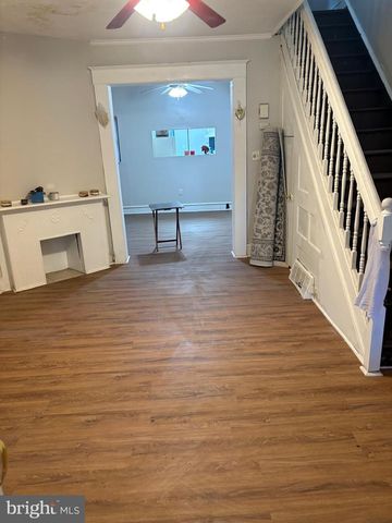 5813 HADFIELD, Philadelphia, PA 19143