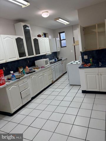 5813 HADFIELD, Philadelphia, PA 19143