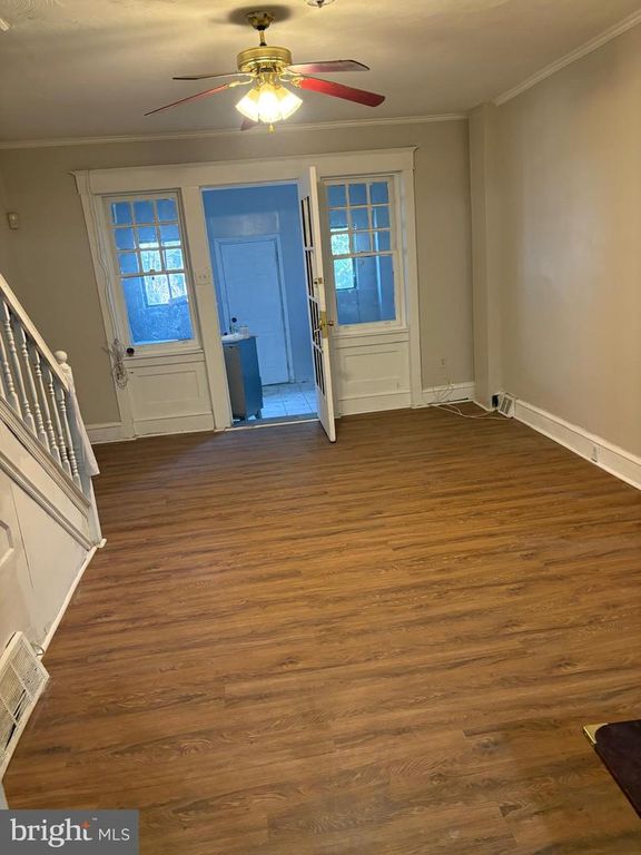 5813 HADFIELD, Philadelphia, PA 19143