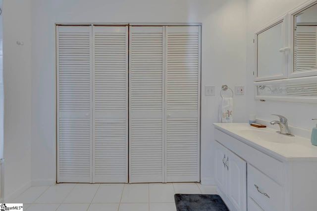 203 Snead Lane, Westminster, SC 29693