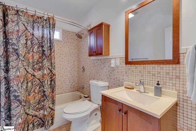 203 Snead Lane, Westminster, SC 29693