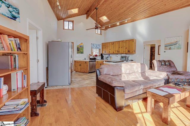 203 Snead Lane, Westminster, SC 29693
