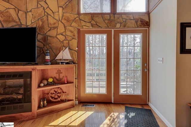 203 Snead Lane, Westminster, SC 29693