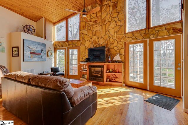 203 Snead Lane, Westminster, SC 29693