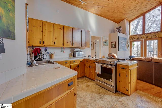 203 Snead Lane, Westminster, SC 29693
