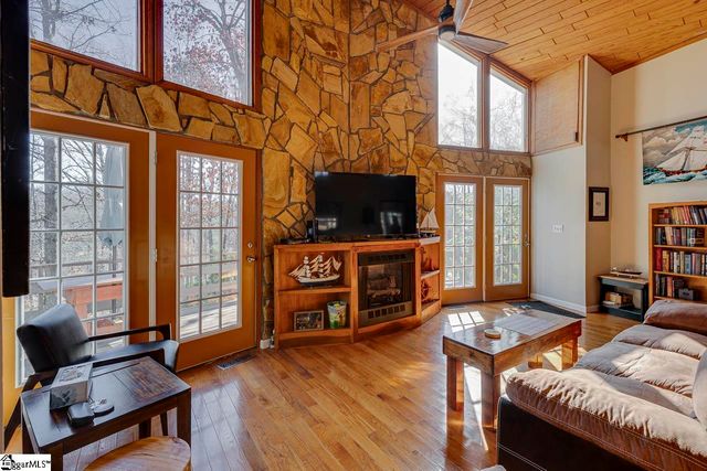 203 Snead Lane, Westminster, SC 29693