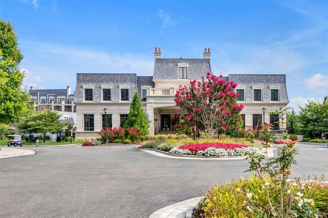 5000 Royal Court 5114, North Hills, NY 11040