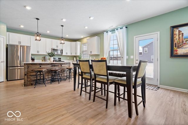 6727 Seattle Slew Drive, Whitestown, IN 46075