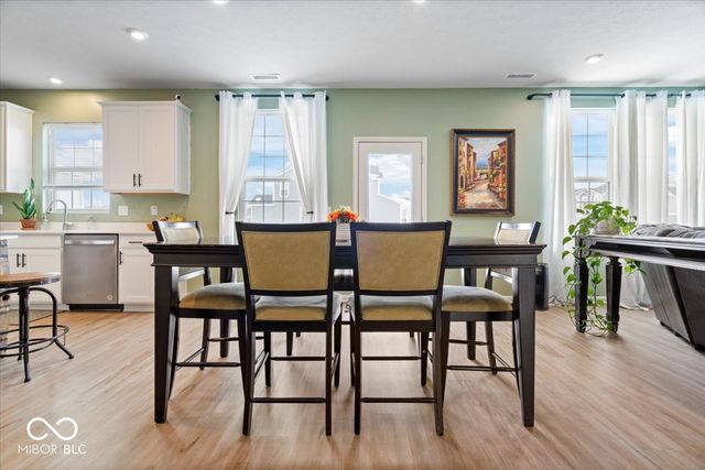 6727 Seattle Slew Drive, Whitestown, IN 46075