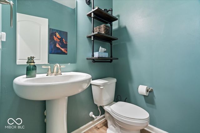 6727 Seattle Slew Drive, Whitestown, IN 46075