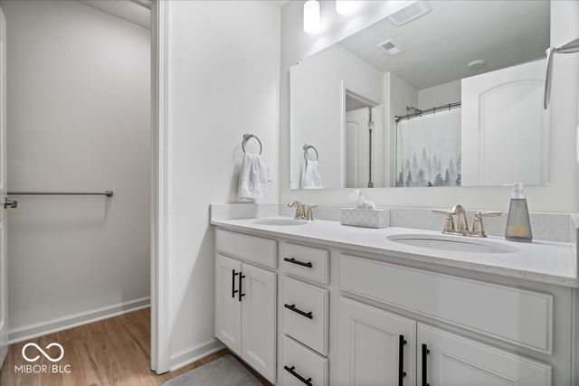 6727 Seattle Slew Drive, Whitestown, IN 46075