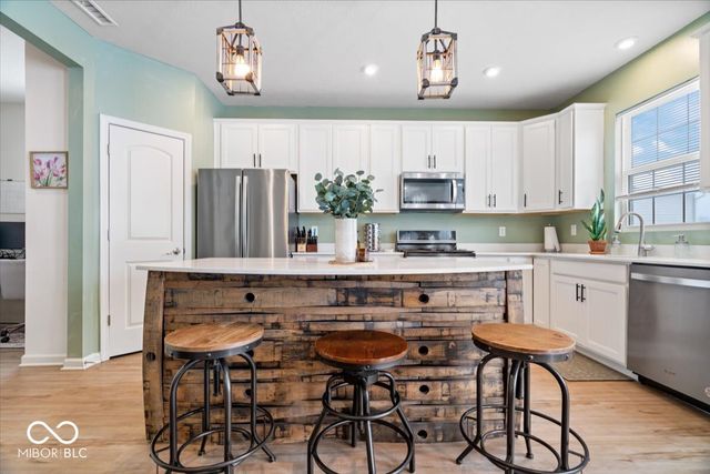 6727 Seattle Slew Drive, Whitestown, IN 46075