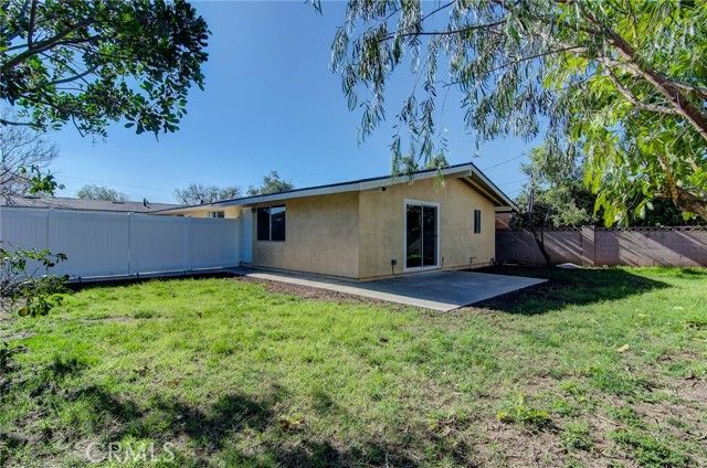 270 Joann B, Costa Mesa, CA 92626