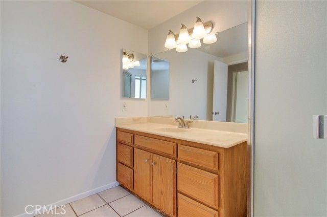 270 Joann B, Costa Mesa, CA 92626