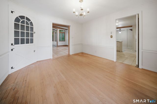11 Paxton Road, West Hartford, CT 06107