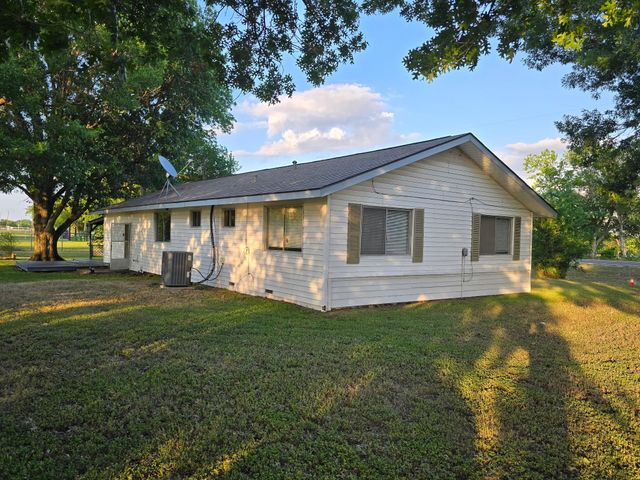 906 W Main Street, Richland, TX 76681